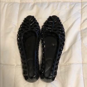 Black jelly flats